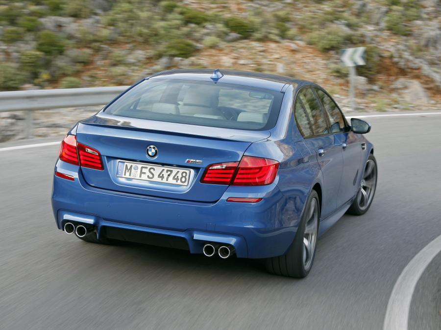  BMW M5 2011 года  (фото 4 из 344)